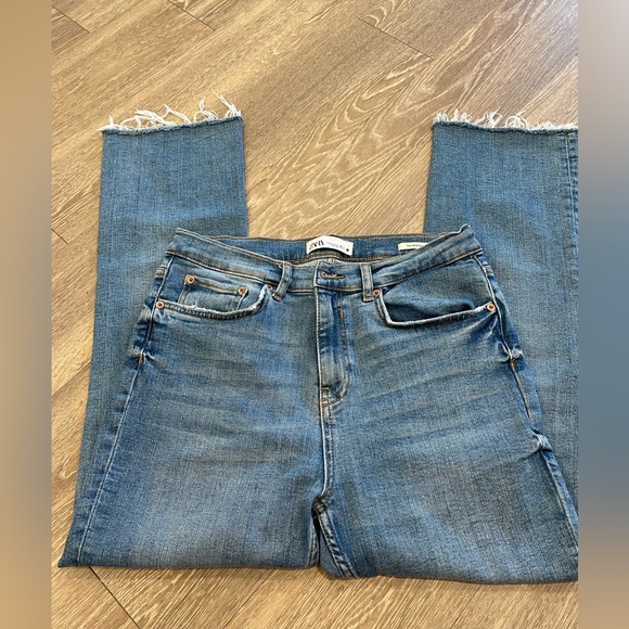Zara bootcut raw edge jeans! - Picture 3 of 3